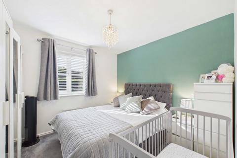 2 bedroom apartment for sale, Ensign Close, Leigh-on-sea, SS9