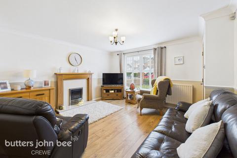 3 bedroom detached house for sale, Thorn Tree Drive, Crewe