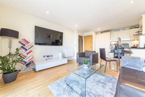 1 bedroom flat to rent, Denison House, London E14