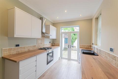 2 bedroom terraced house to rent, Egerton Street, Warrington WA4