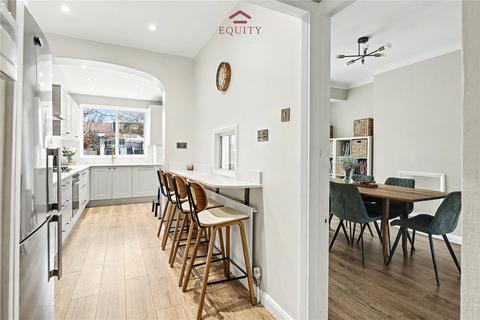 3 bedroom terraced house for sale, Buckingham Close, Enfield, EN1