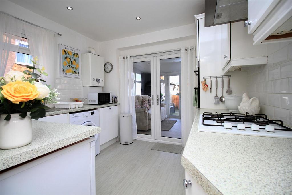 Kitchen..jpg
