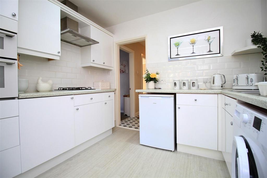 Kitchen....jpg