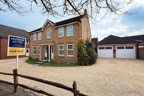 4 bedroom detached house for sale, Lords Close, Wroughton, Swindon, SN4