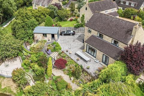 4 bedroom detached house for sale, Cotswold Close, Tredington, CV36