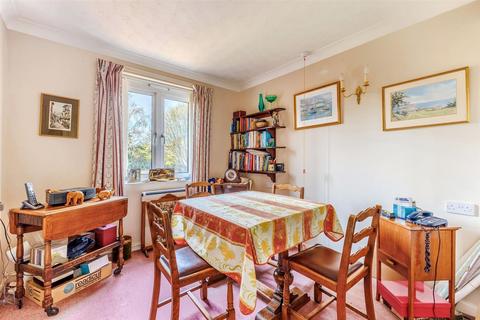 2 bedroom flat for sale, Alcester Road, Stratford-Upon-Avon CV37