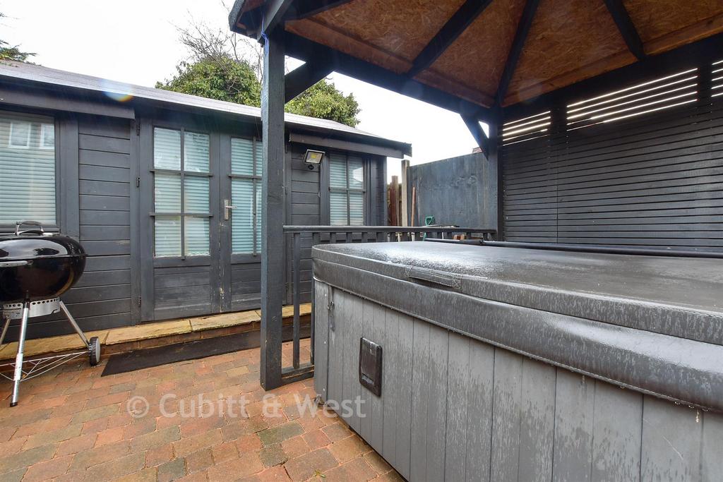 External Lifestyle Photograph
