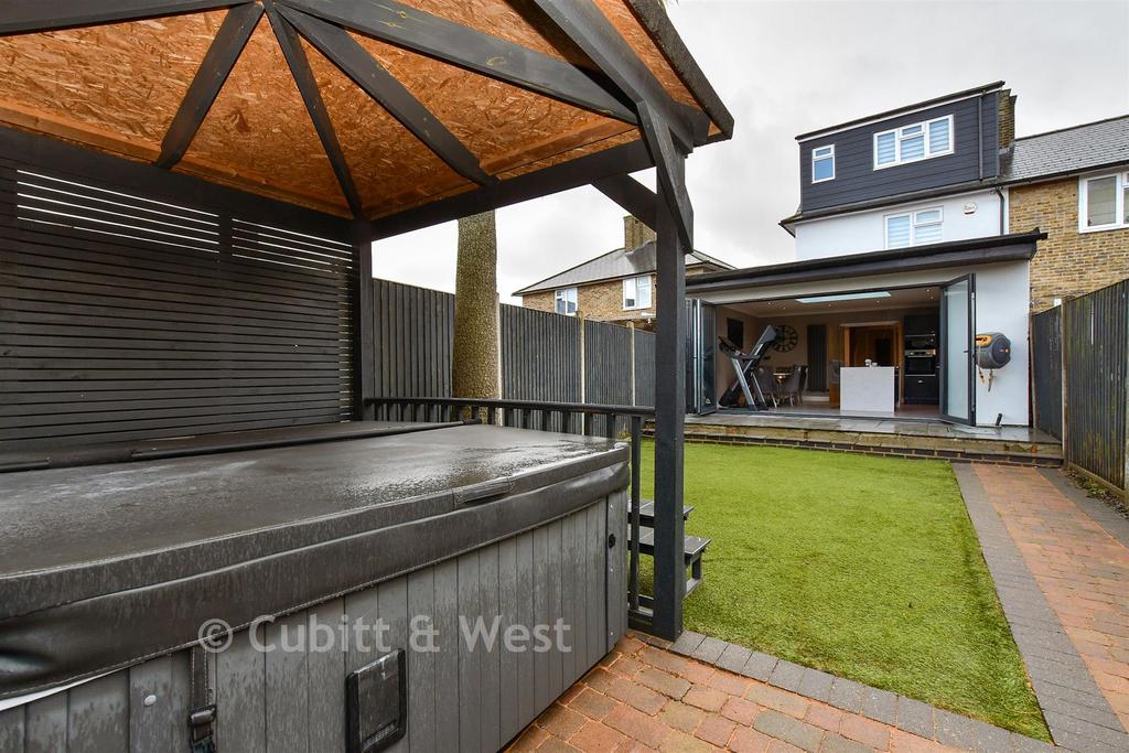 External Lifestyle Photograph