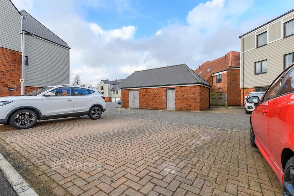 Driveway/Parking