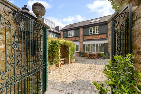 2 bedroom terraced house for sale, Thornhill Mews, Deodar Road, Putney, London, SW15