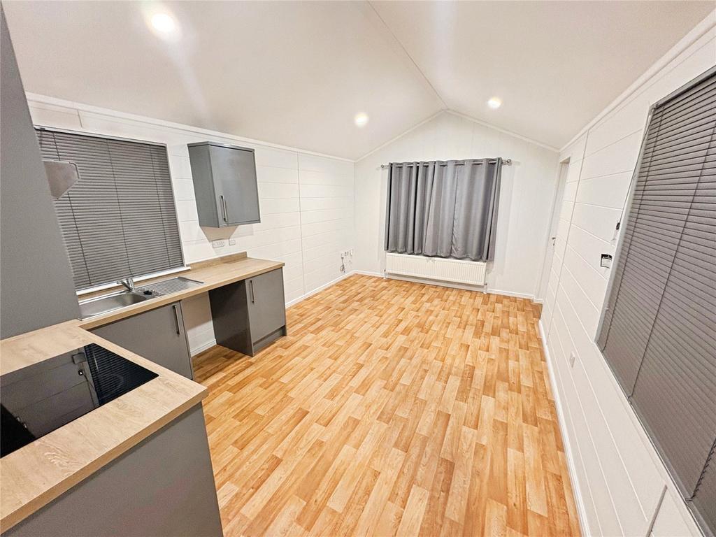 Living Room/Kitchen