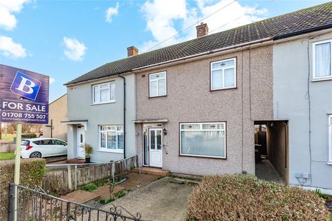 2 bedroom terraced house for sale, Amersham Road, Romford, RM3