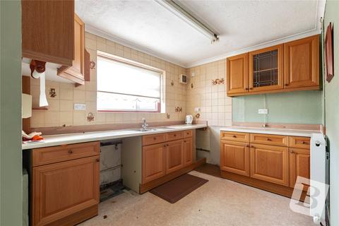 2 bedroom terraced house for sale, Amersham Road, Romford, RM3