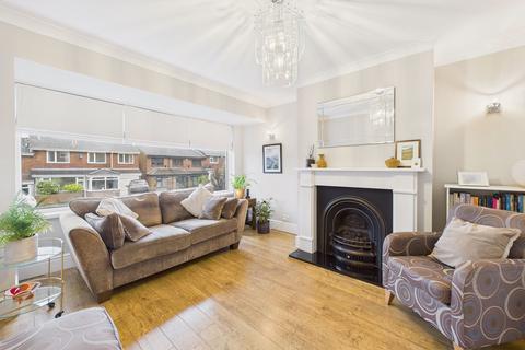 4 bedroom semi-detached house for sale, Dartmouth Avenue, Low Fell, Gateshead, NE9