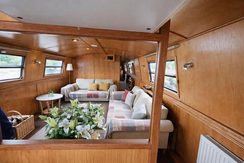 1 bedroom houseboat for sale, Vicarage Lane, Hoo ME3