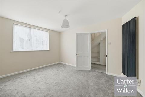 3 bedroom property to rent, Oxlow Lane, Essex