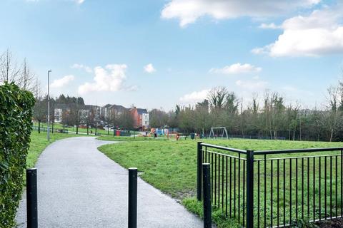 3 bedroom flat for sale, High Wycombe,  Buckinghamshire,  HP13