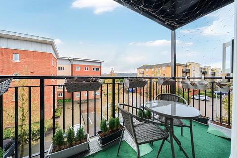 3 bedroom flat for sale, High Wycombe,  Buckinghamshire,  HP13