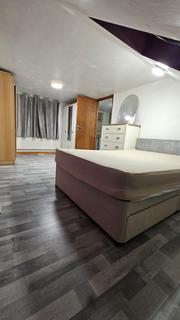 2 bedroom flat to rent, Christchurch Road, Ilford IG1