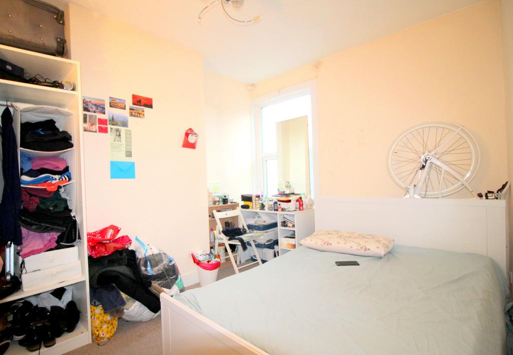 Room1.JPG