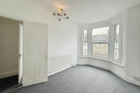 2 bedroom flat to rent, St. Georges Road, Newham, London