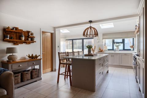 undefined, Lakeside Drive, Lakeside, Cardiff
