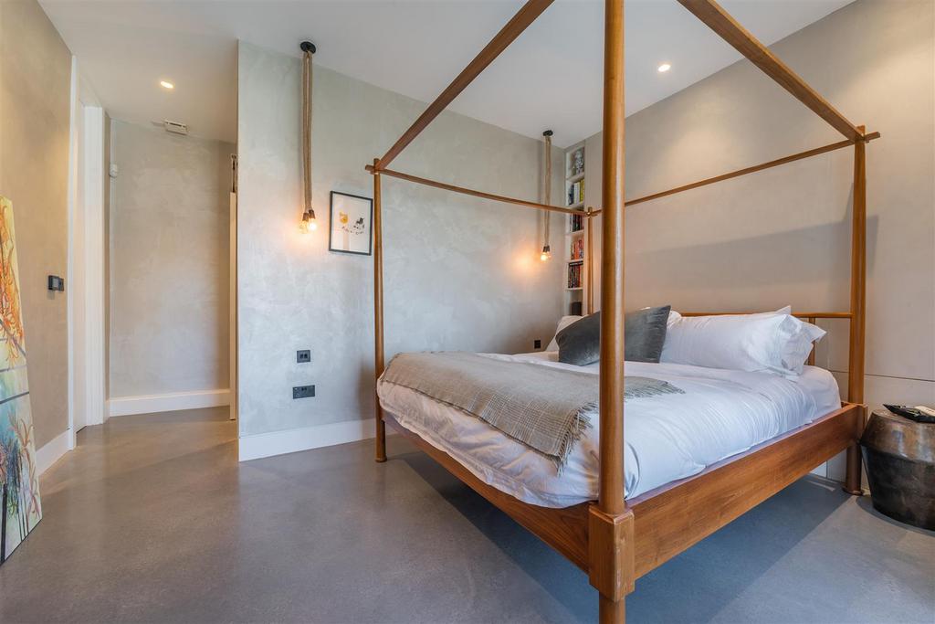 BEDROOM3.jpg