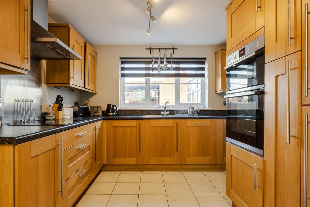Kitchen diner