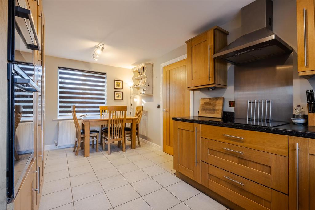 Kitchen diner