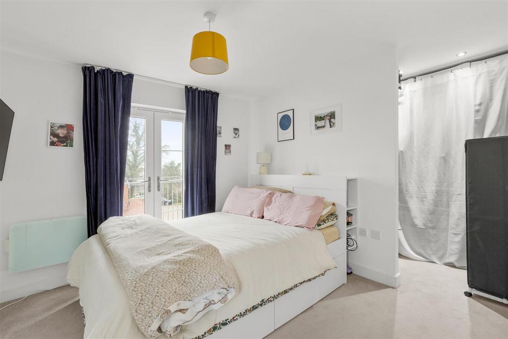 18 Kilty Place, HP11 1 DG-2.jpg