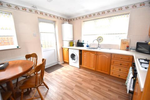 2 bedroom detached bungalow for sale, Rectory Avenue, Rochford