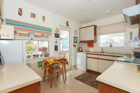 2 bedroom semi-detached bungalow for sale, Hillview Road, Worthing