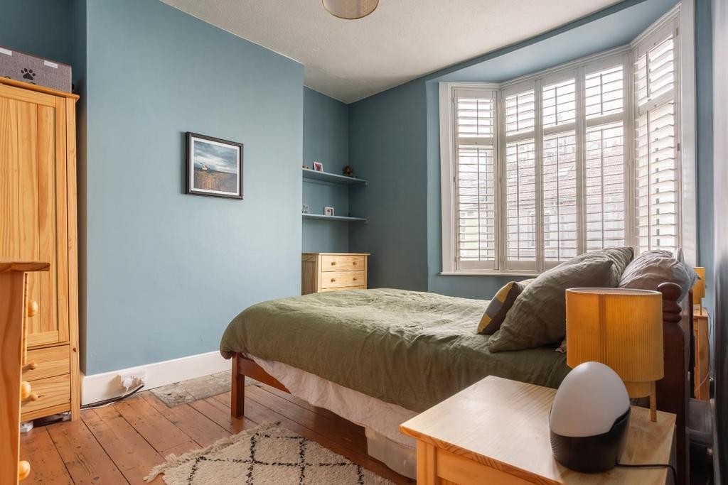 Bedroom (1).jpg