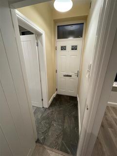 2 bedroom terraced house to rent, Eggleston Street, Rodley