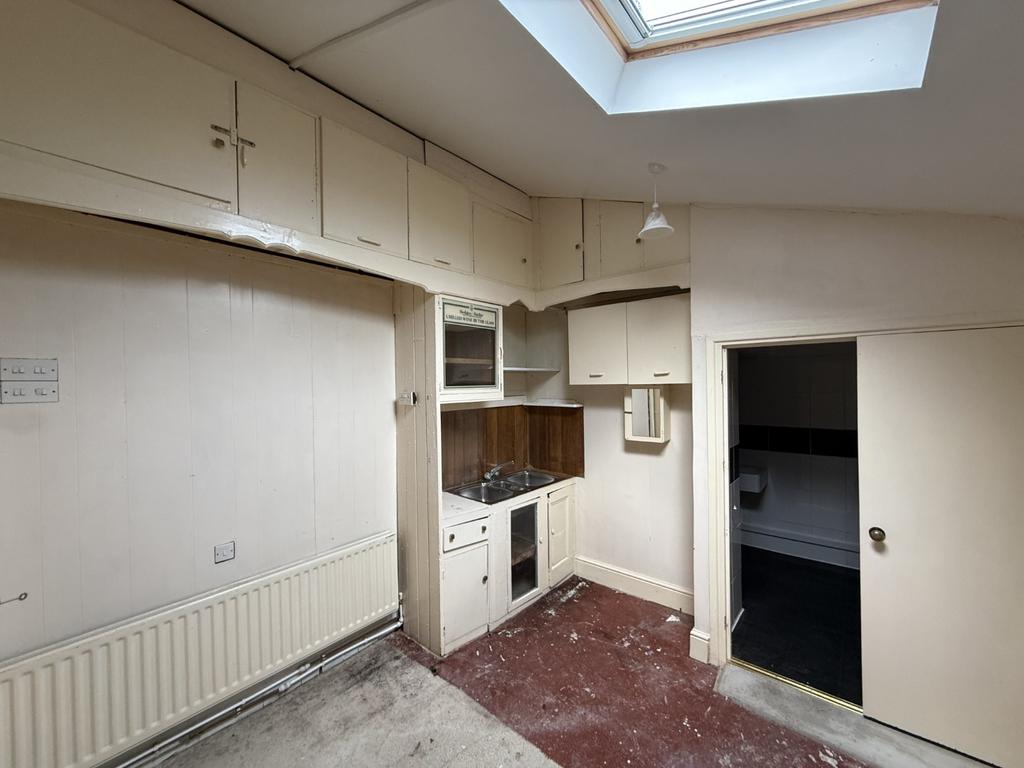 Side Entrance / Kitchenette