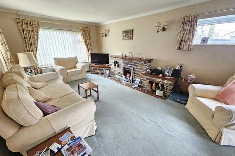 4 bedroom detached house for sale, Newtake Road, Tavistock