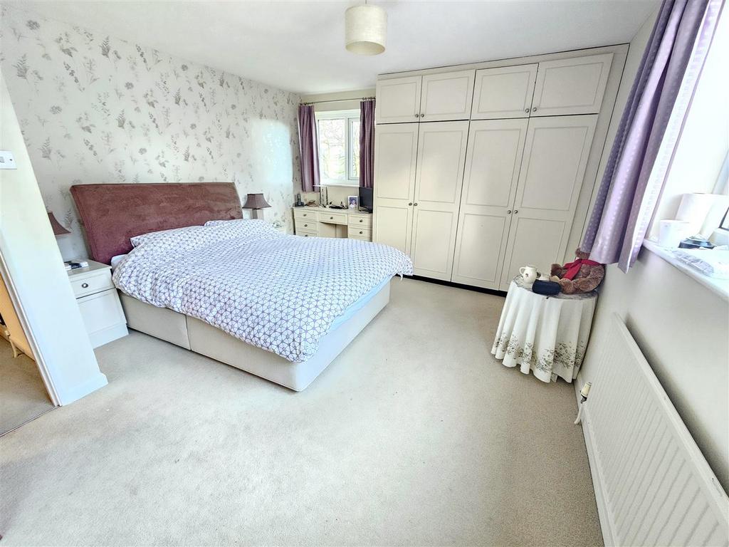 Bedroom 1.jpg