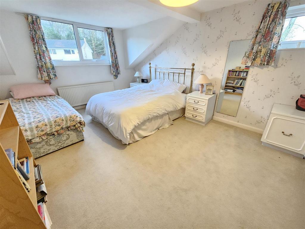 Bedroom 2.jpg