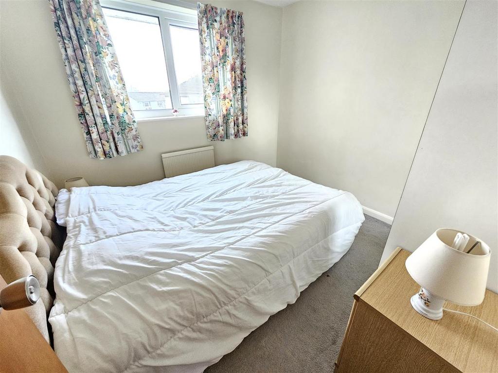 Bedroom 4.jpg