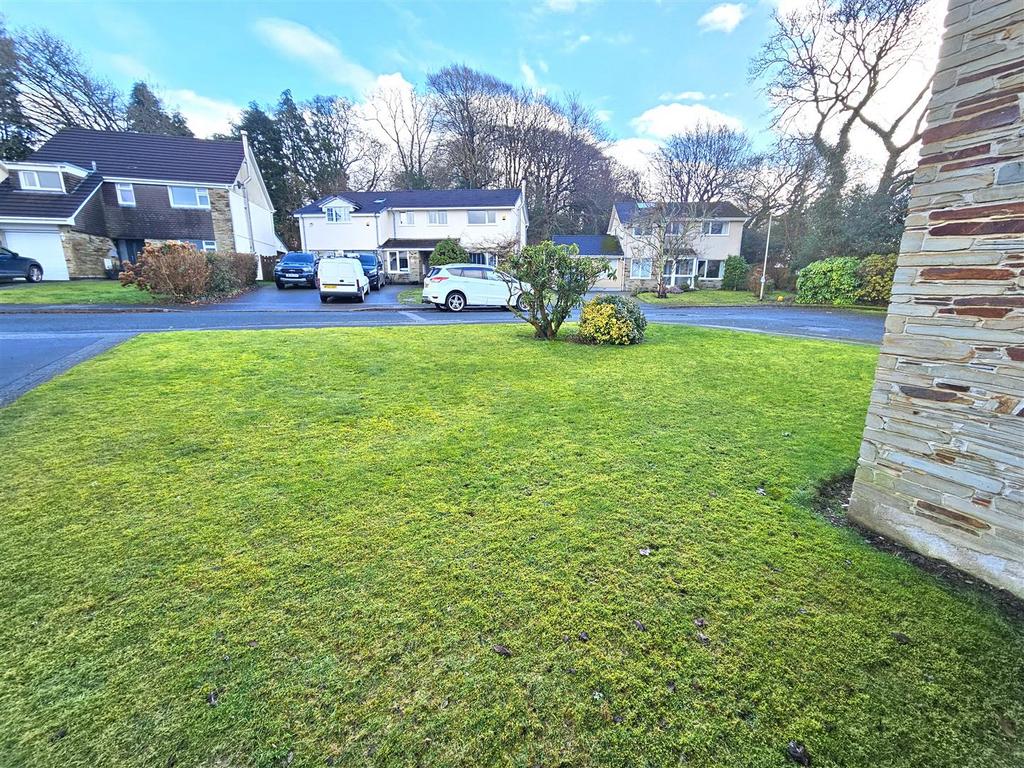Front Garden.jpg