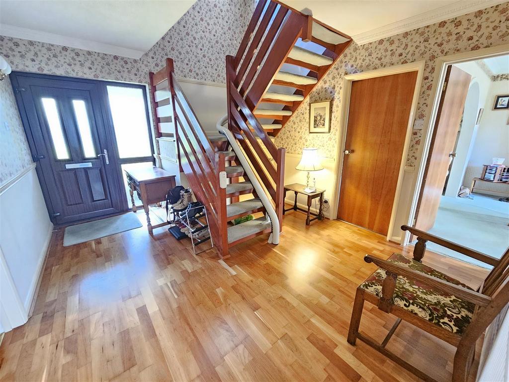 Hallway.jpg