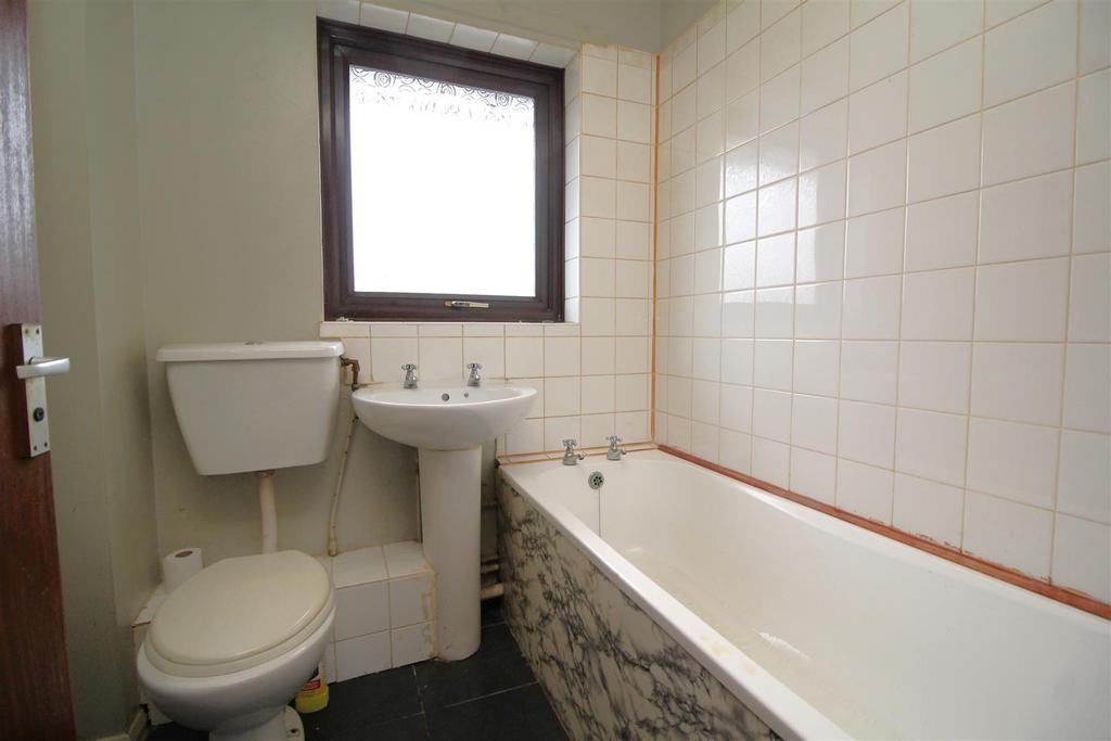 Bathroom .JPG