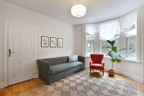 1 bedroom flat for sale, Coleman Road, London, SE5