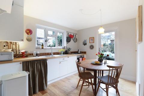 1 bedroom flat for sale, Coleman Road, London, SE5