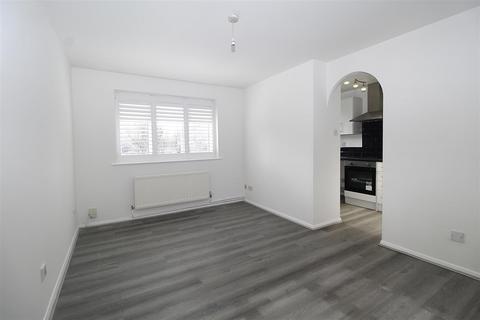 1 bedroom ground floor flat to rent, Wigston Close, Edmonton