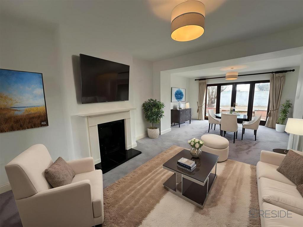 PHOTO-2026-02-02-12-50-45-2 - Living Room - Standa