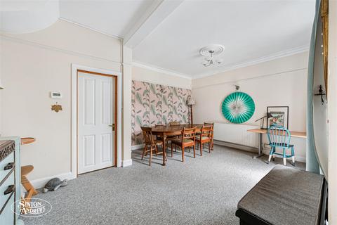 5 bedroom end of terrace house for sale, Bramley Road, London