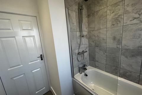 3 bedroom end of terrace house to rent, Thomas Street, Sacriston, Durham