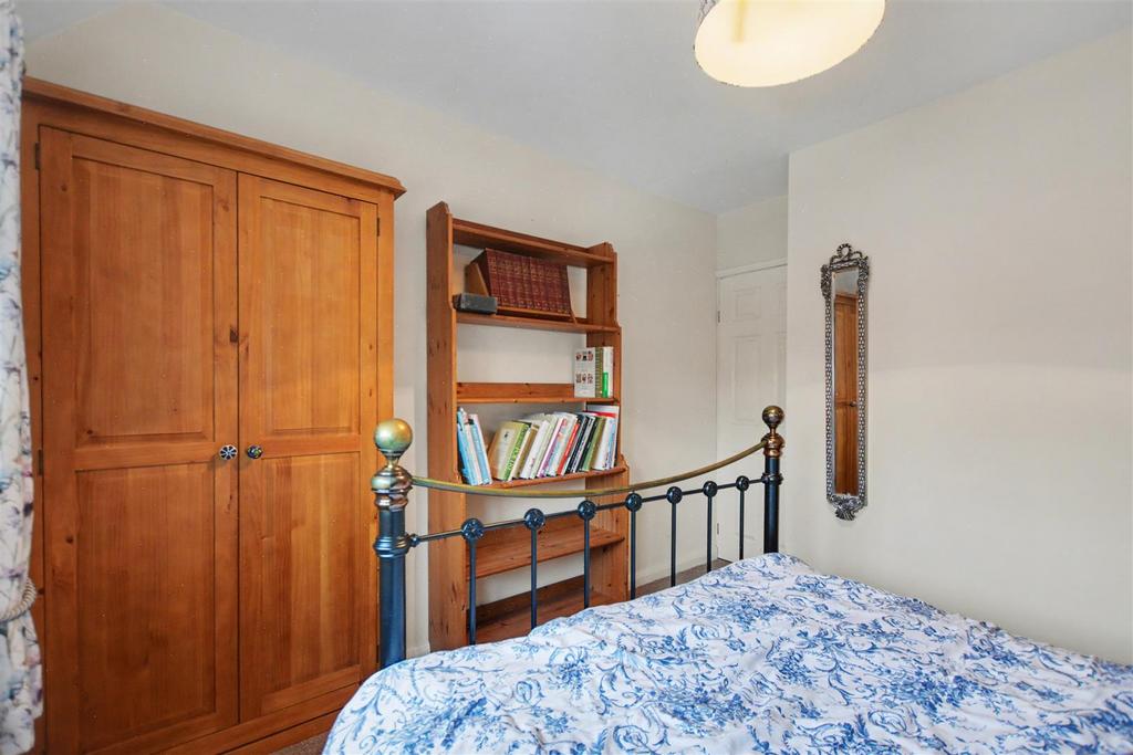 Bedroom 1 2.jpeg