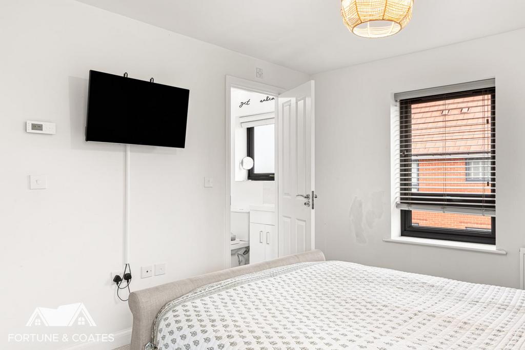 Medlar Close 3.jpg
